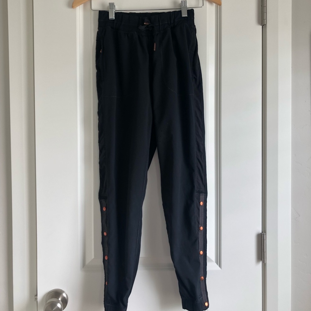 Lululemon light joggers